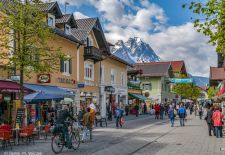 Garmisch-Partenkirchen - Zentrum im Werdenfelser Land 03.JPG
