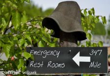Alaskan Signs and Graffiti - Schilder, Kunst und Kuriositaeten - Antique Shop am Richardson Highway.JPG