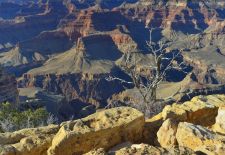 Impressive rock scenery at Powell Point