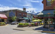 Städte, Kanada - British Columbia Revelstoke - Town Centre 02.JPG