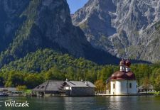 Weißblaue Impressionen vom Königssee - Halbinsel Hirschau mit St. Bartholomä.JPG