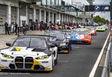 Bayern Power beim GT Masters - Ausfahrt aus der Boxengasse am Nürburgring