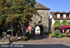 Europastadt Breisach am Rhein - Gutgesellentor von 1402.JPG