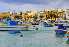 MALTESISCHE IMPRESSIONEN - Traditionelle Fischerboote im Hafen von Marsaxlokk