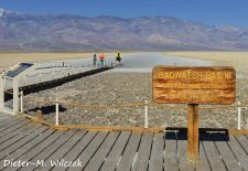 Leben im Death Valley - Badwater Bassin, tiefster Punkt im Death Valley_.JPG