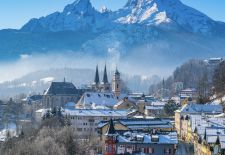 Berchtesgadener Land - Zentrum von Berchtesgaden mit Watzmann