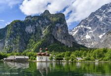 Servus am Königssee - Blick auf die Halbinsel St. Bartholomä