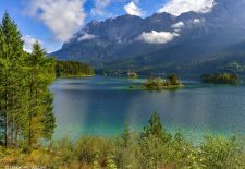 Unterwegs im Werdenfelser Land - Herbstliches Bilderbuchpanorama am Eibsee