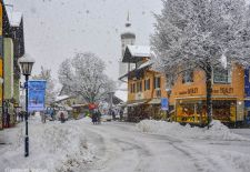 Garmisch-Partenkirchen - Zentrum im Werdenfelser Land 01.JPG