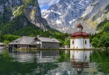 Vier Jahreszeiten im Berchtesgadenr Land - Halbinsel Hirschau mit St. Bartholomä