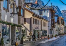 Germisch-Partenkirchen - In der historischen Ludwigstraße in Partenkirchen